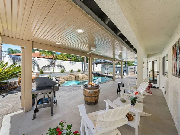 23216 Continental Dr, Canyon Lake, CA 92587