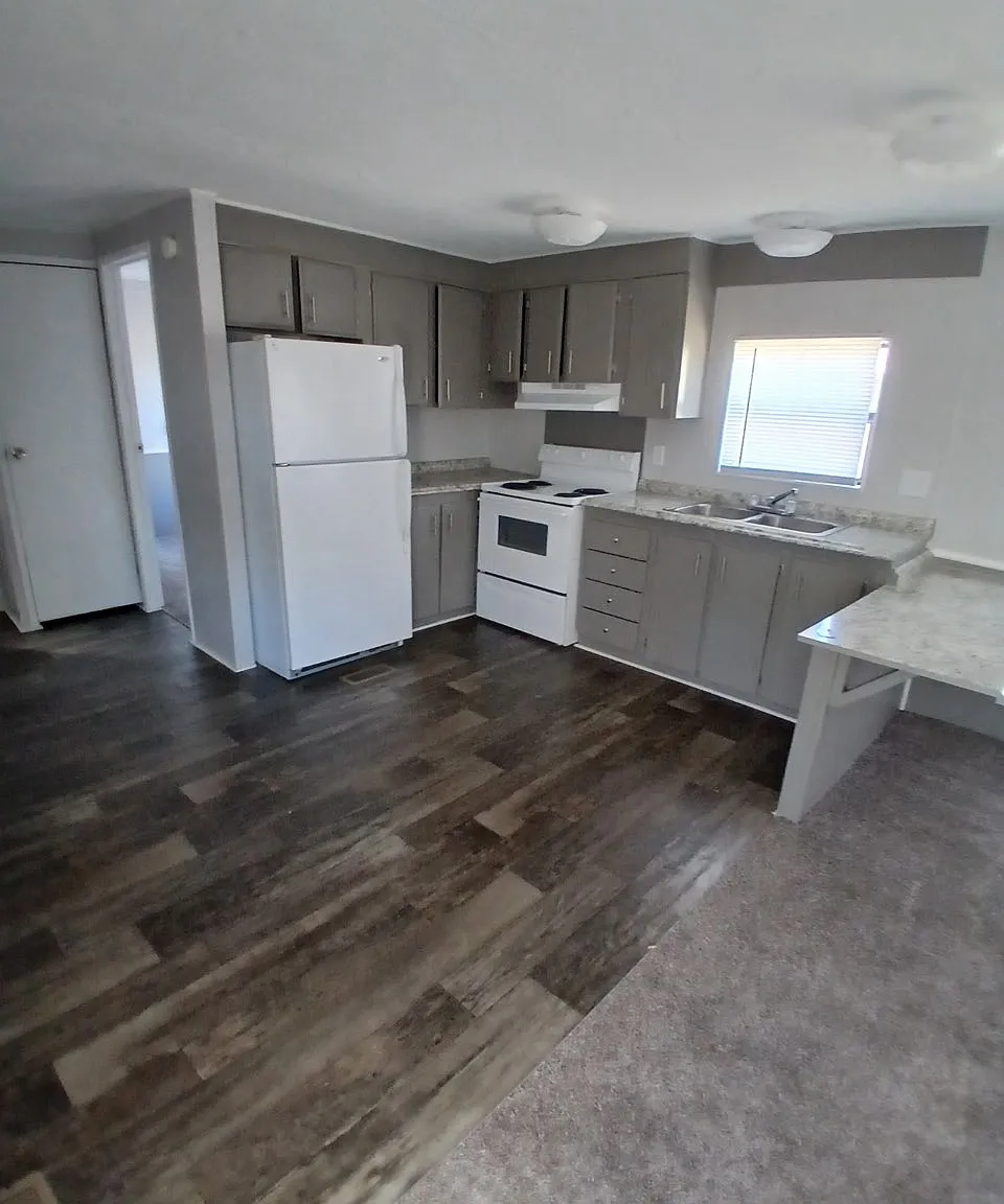 La Casa Gardens Ltd - 20B — Photo 1
