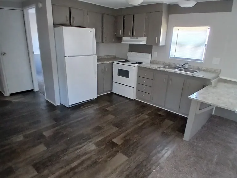 320 Mesquite Ln #20B — Photo 1