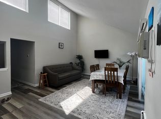 486 Pleasant Run Dr APT 5, Wheeling, IL 60090