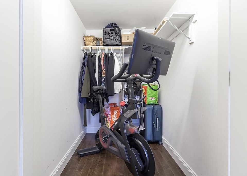 2nd image of 171 Bowen St #3