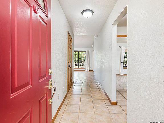 3rd image of 107 OAKLAWN DR