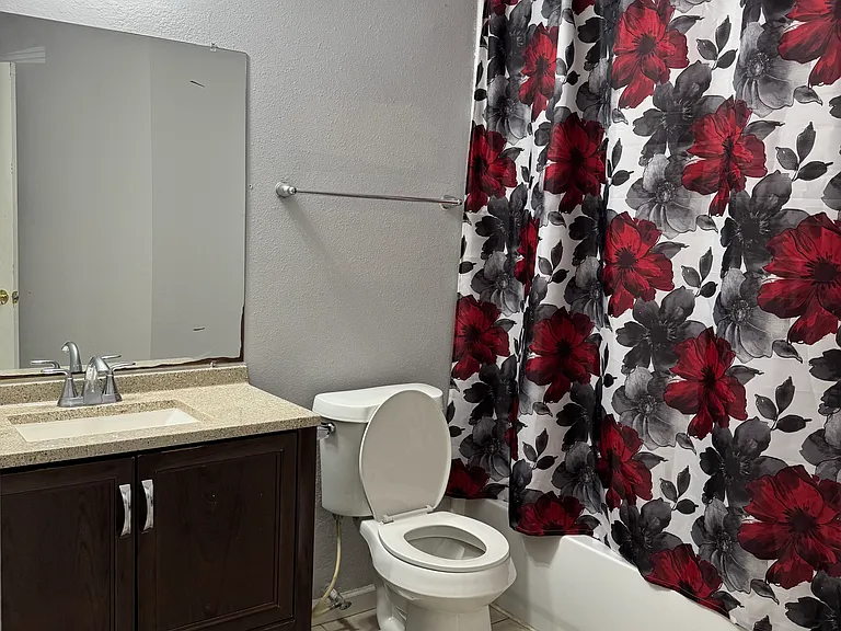 8433 Lawler St #B — Photo 5