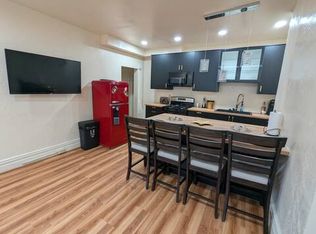 14 Arnold St, Pittsburgh, PA 15205