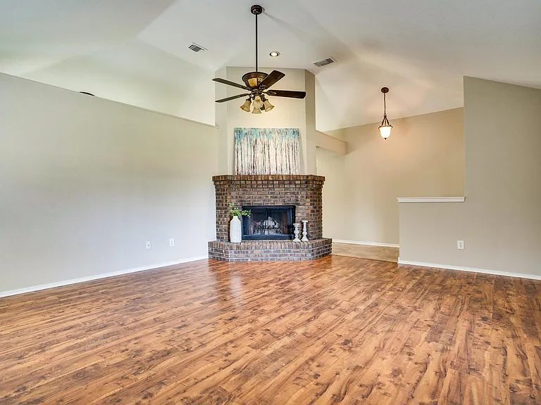 626 Cribbs Dr — Photo 16