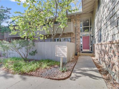 8718 Metcalf Ave APT 201, Overland Park, KS, 66212
