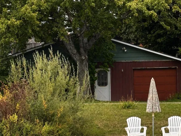 9738 N Long Lake Rd, Traverse City, MI 49685