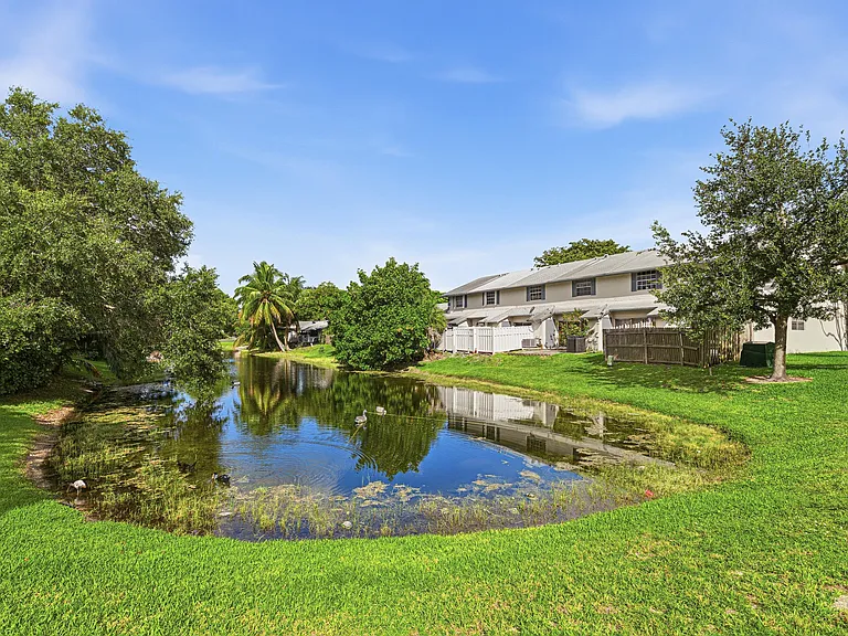 8207 Fairway Rd — Photo 29
