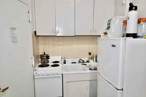 Rented by Jeffrey Mark Peckage Inc. | media 15