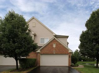 6100 Canterbury Ln, Hoffman Estates, IL 60192