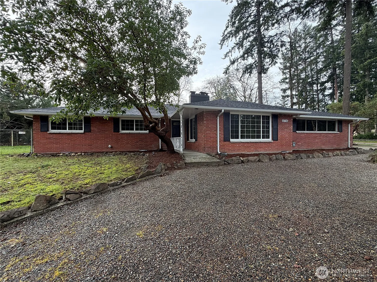 6716 Mt Tacoma Drive SW photo 1