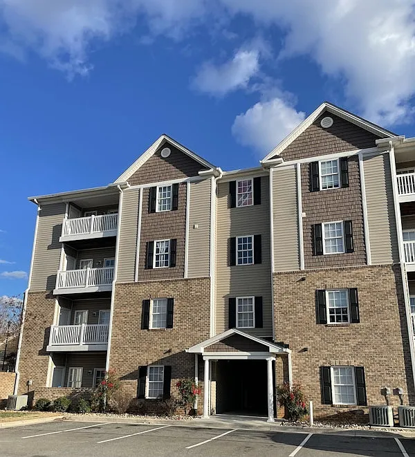 121 Colonnade Street