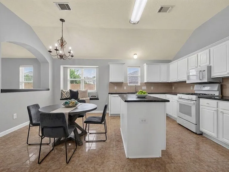 6407 Granite Springs Ln — Photo 8