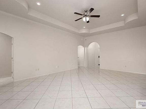 2nd image of 4557 Osborne Ave