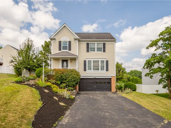5 Trotwood Cir, Canonsburg, PA 15317
