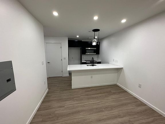 2nd image of 556 Market St #24E