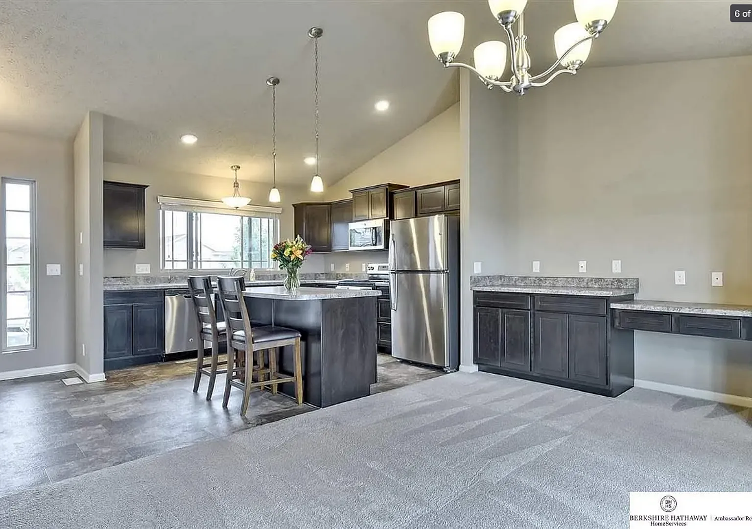 3 Bedroom / 3 Bathroom Tri-Level Home! — Photo 1