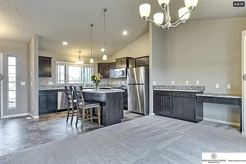 19081 Cottonwood St Photo 1