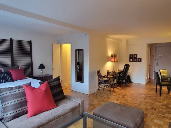 240 East 55th Street 5C image 1 of 6