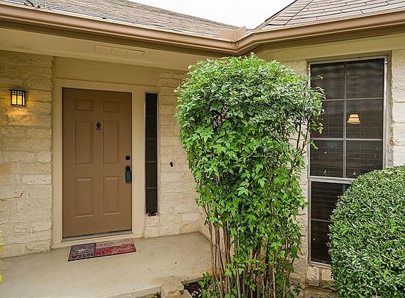 4th image of 8104 Landsman Dr