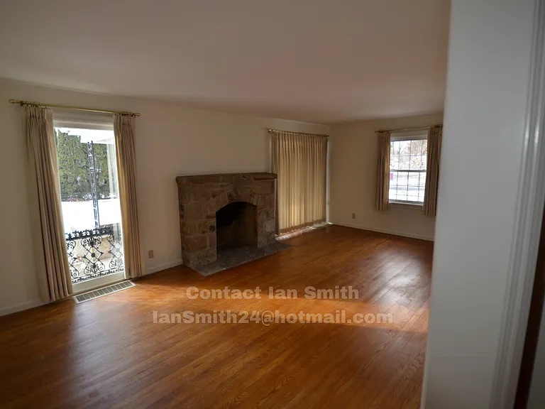 155 E Park St — Photo 4