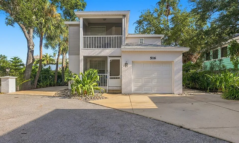 516 Howard Ct