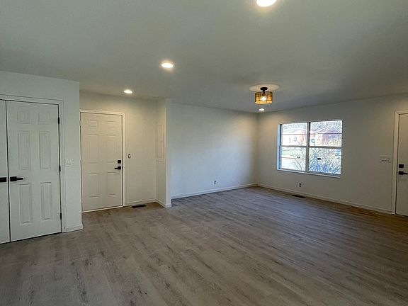 2nd image of 1482 Snell Blvd