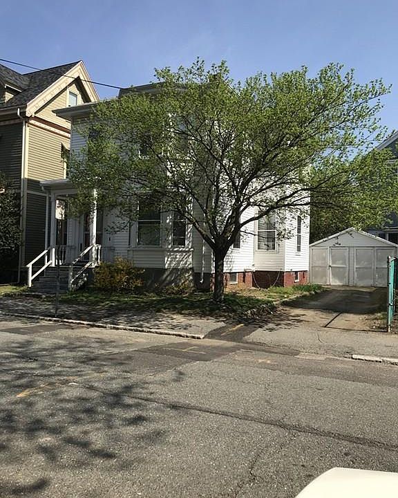 2nd image of 47 Waverly St