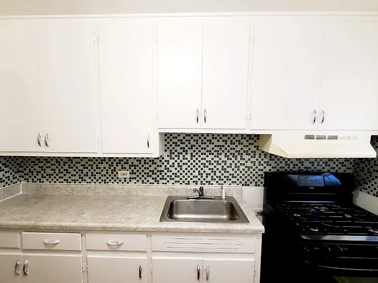 642 Pickus Ct — Photo 20