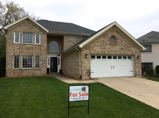 56 Falcon Pl, Westmont, IL 60559