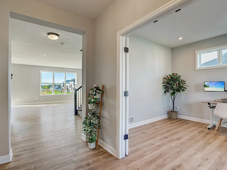 2876 Kensington Ave NE — Photo 3