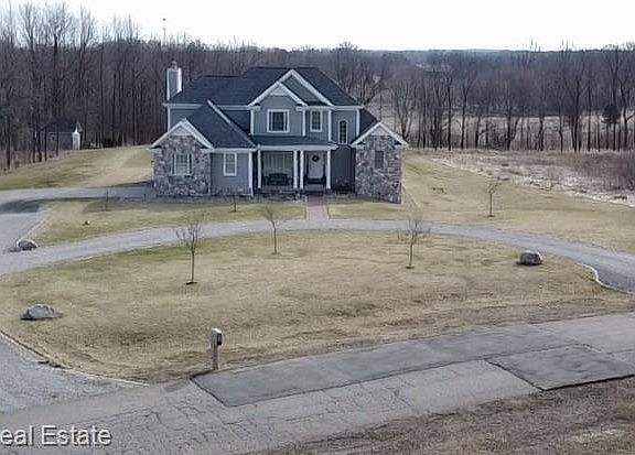 3rd image of 5064 Hidden Ridge Dr