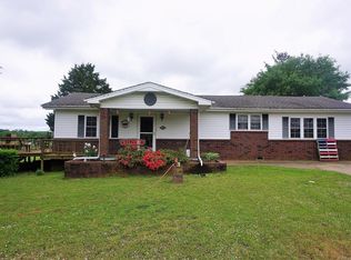 10390 Loblolly Rd, Henryetta, OK 74437