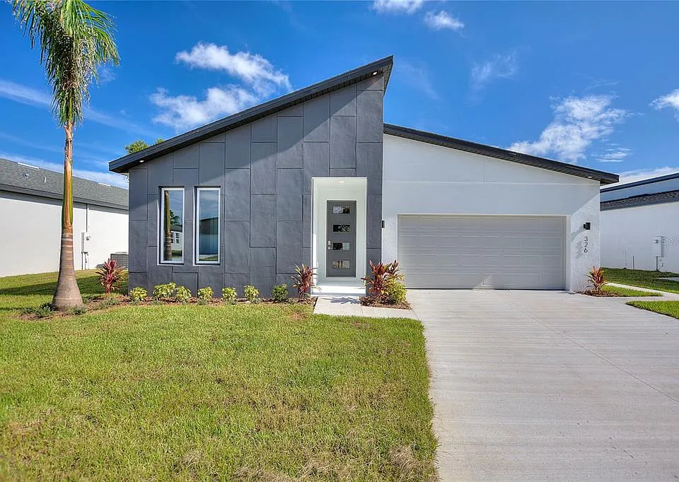 326 Royal Palm Way