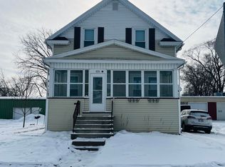 533 W 10th Ave, Oshkosh, WI 54902