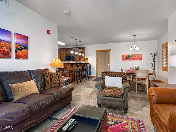 4th image of 5501 N Lillehammer Ln #4207