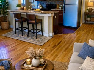 5825 Bartlett St #3B, Pittsburgh, PA 15217