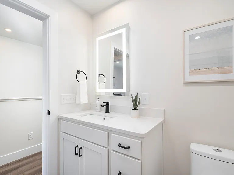 208 Gillis St #13 — Photo 5