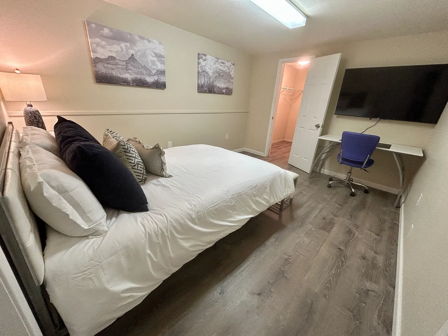 1 bed, 2500 sqft, $800 — Photo 1