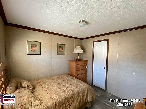 3rd image of 277 Lakeside Dr #12