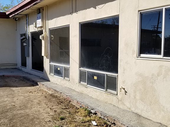 4th image of 16241 Victor St