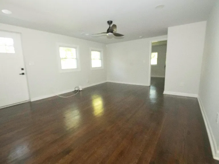 1012 Regent St SW — Photo 12