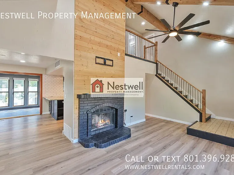 1894 E Kays Creek Dr — Photo 3
