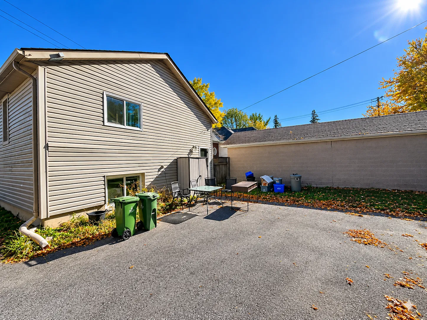 5 bed, 1611 sqft, $5,750 — Photo 3