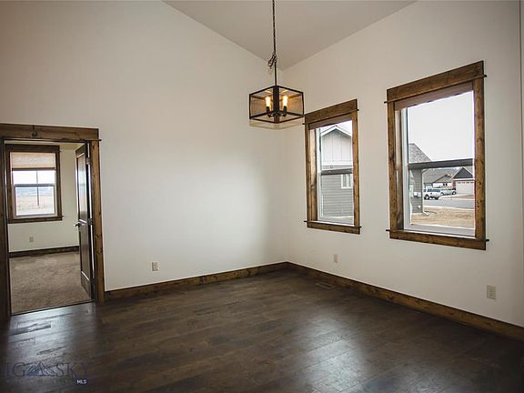 5th image of 1545 Powers Blvd