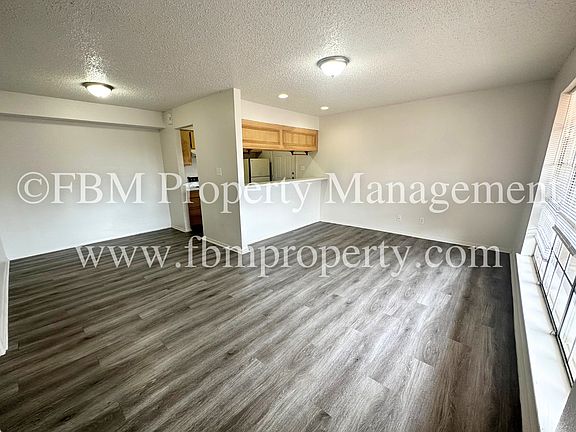 3rd image of 800 N Clay St #B-23