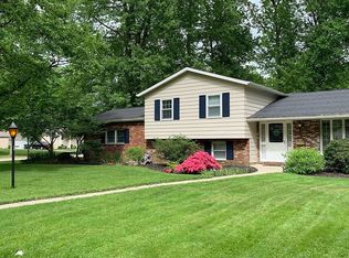 9443 Basswood Dr, Olmsted Falls, OH 44138