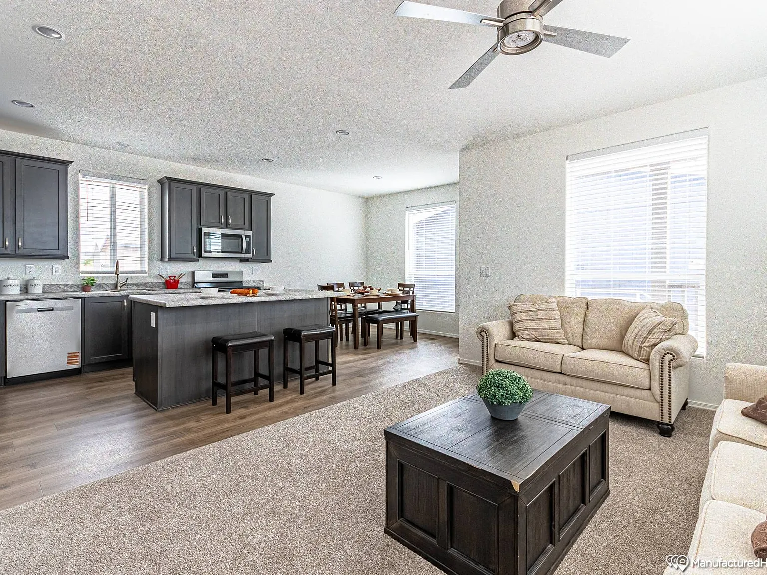 3 bed, 1230 sqft, $1,850 — Photo 3