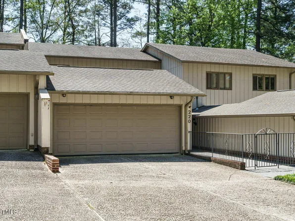 220 Kelso Ct, Cary, NC 27511
