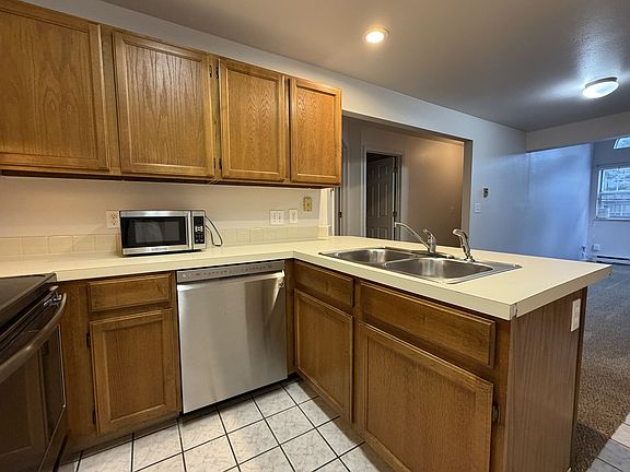 5th image of 3565 Windmill Dr APT R4